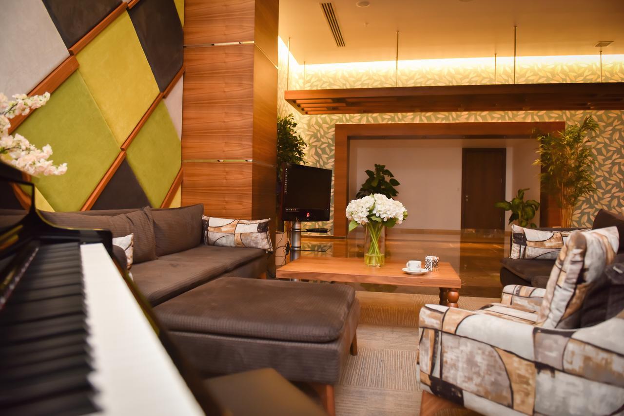 Ozgobek Ronesans Hotel De Luxe Ушак Екстериор снимка