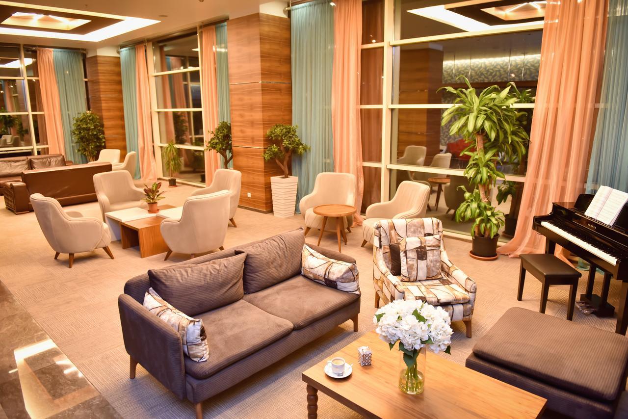 Ozgobek Ronesans Hotel De Luxe Ушак Екстериор снимка