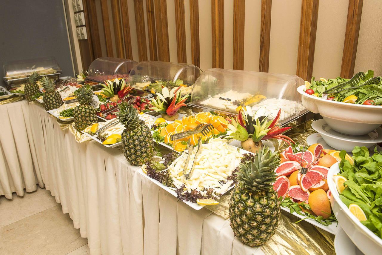 Ozgobek Ronesans Hotel De Luxe Ушак Екстериор снимка